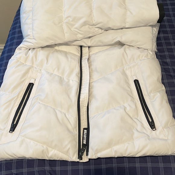 Hollister Winter Jacket - Picture 4 of 5